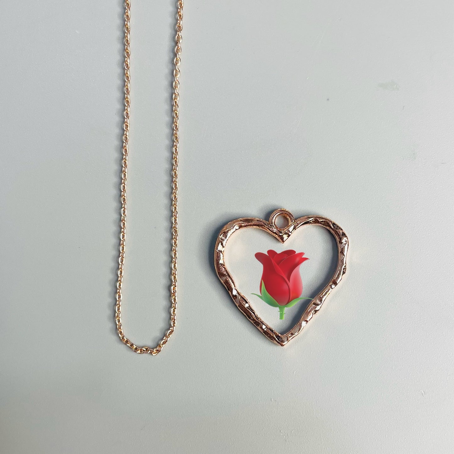 Sleek necklace(flower preservation)