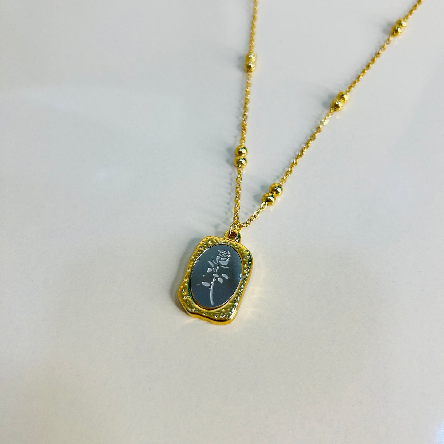 Rose necklace
