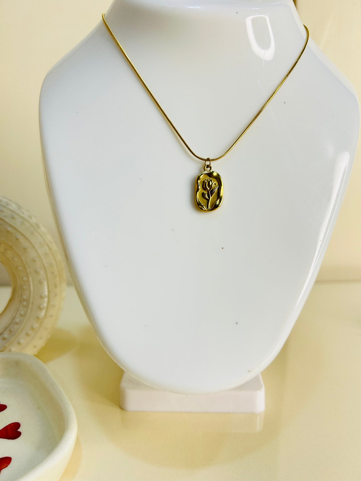 Rose necklace