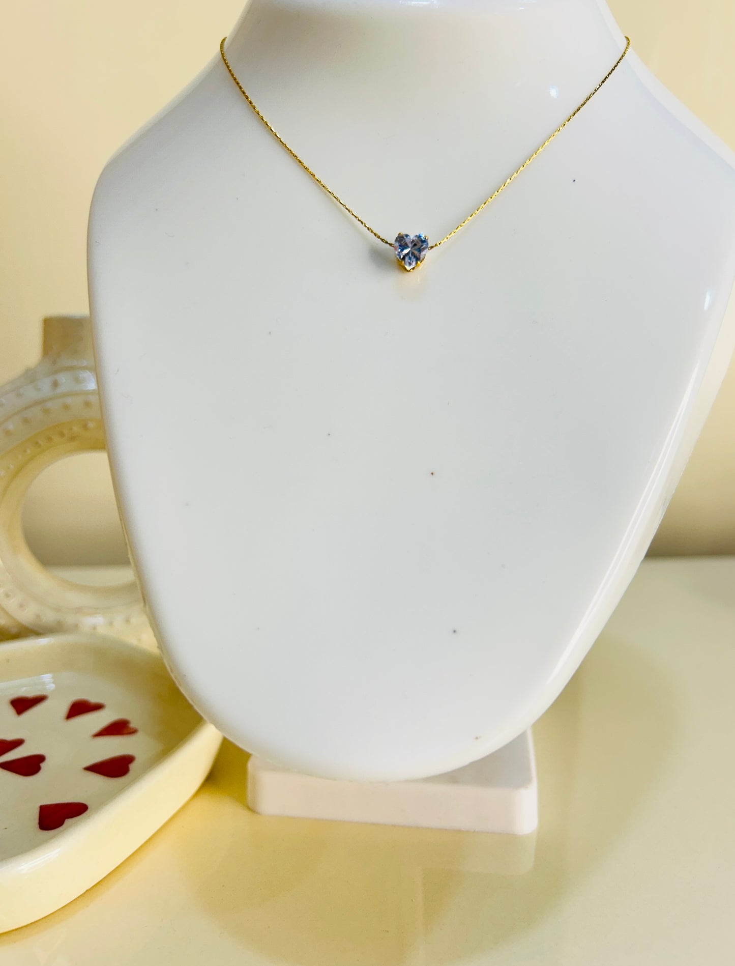 Minimal solitaire necklace
