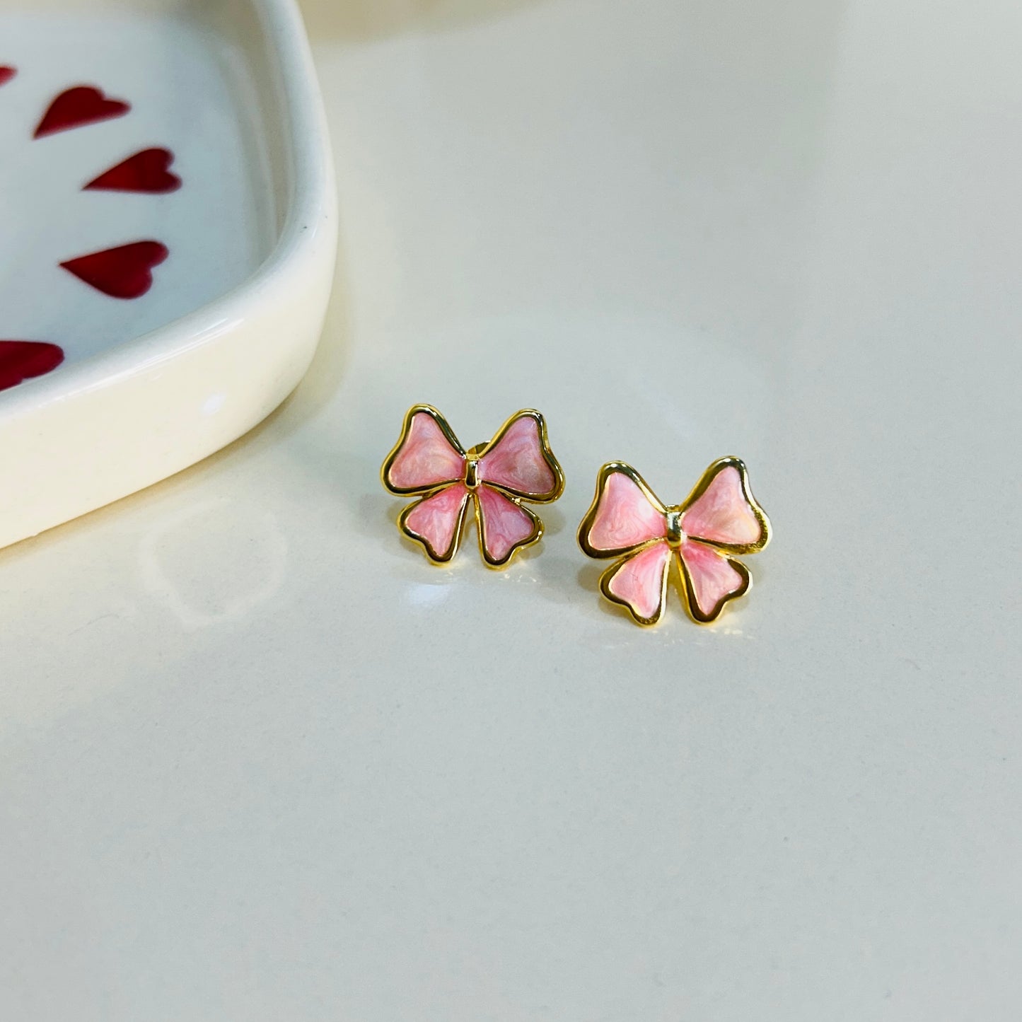 Blush bow