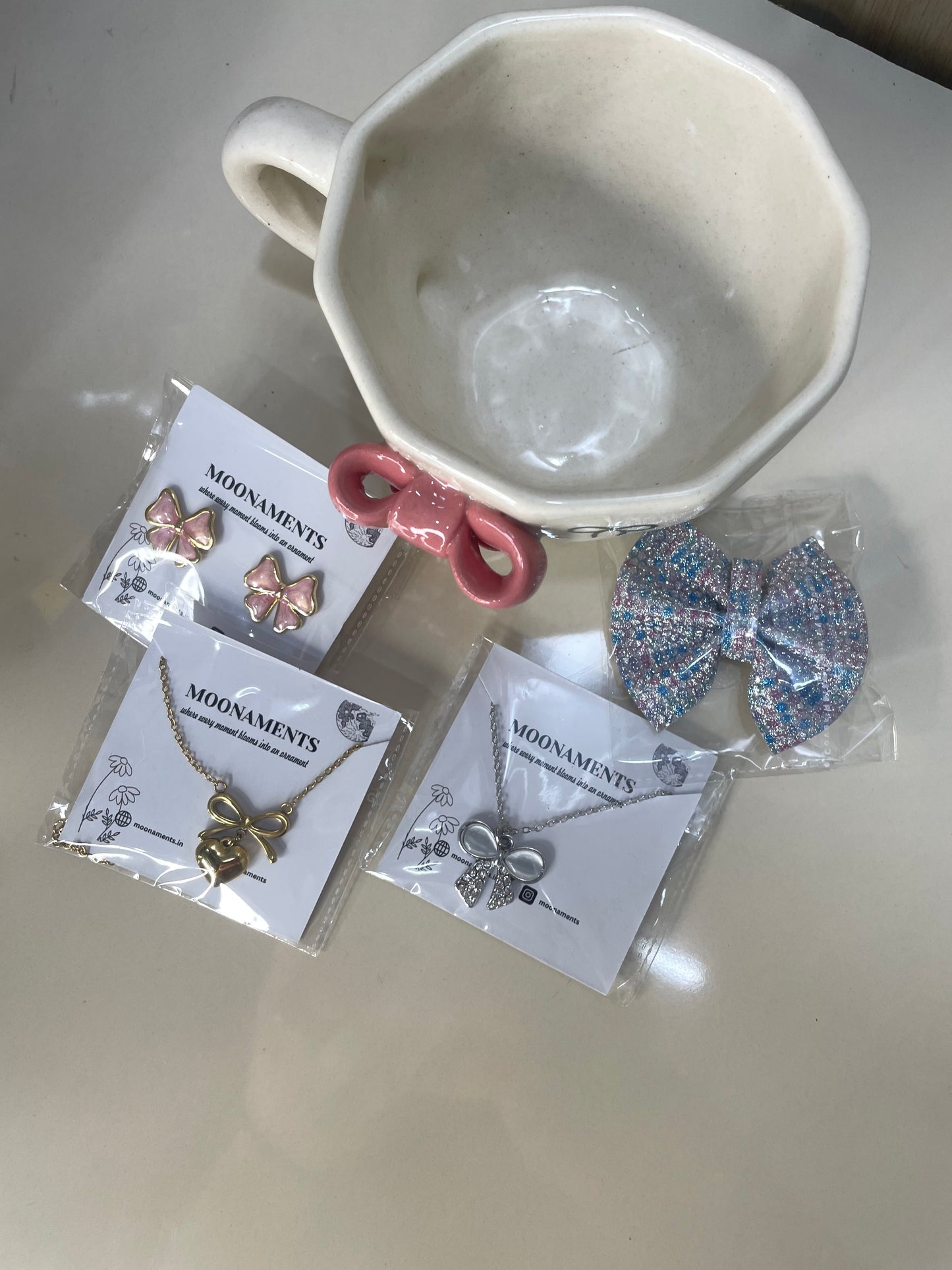 Bow hamper