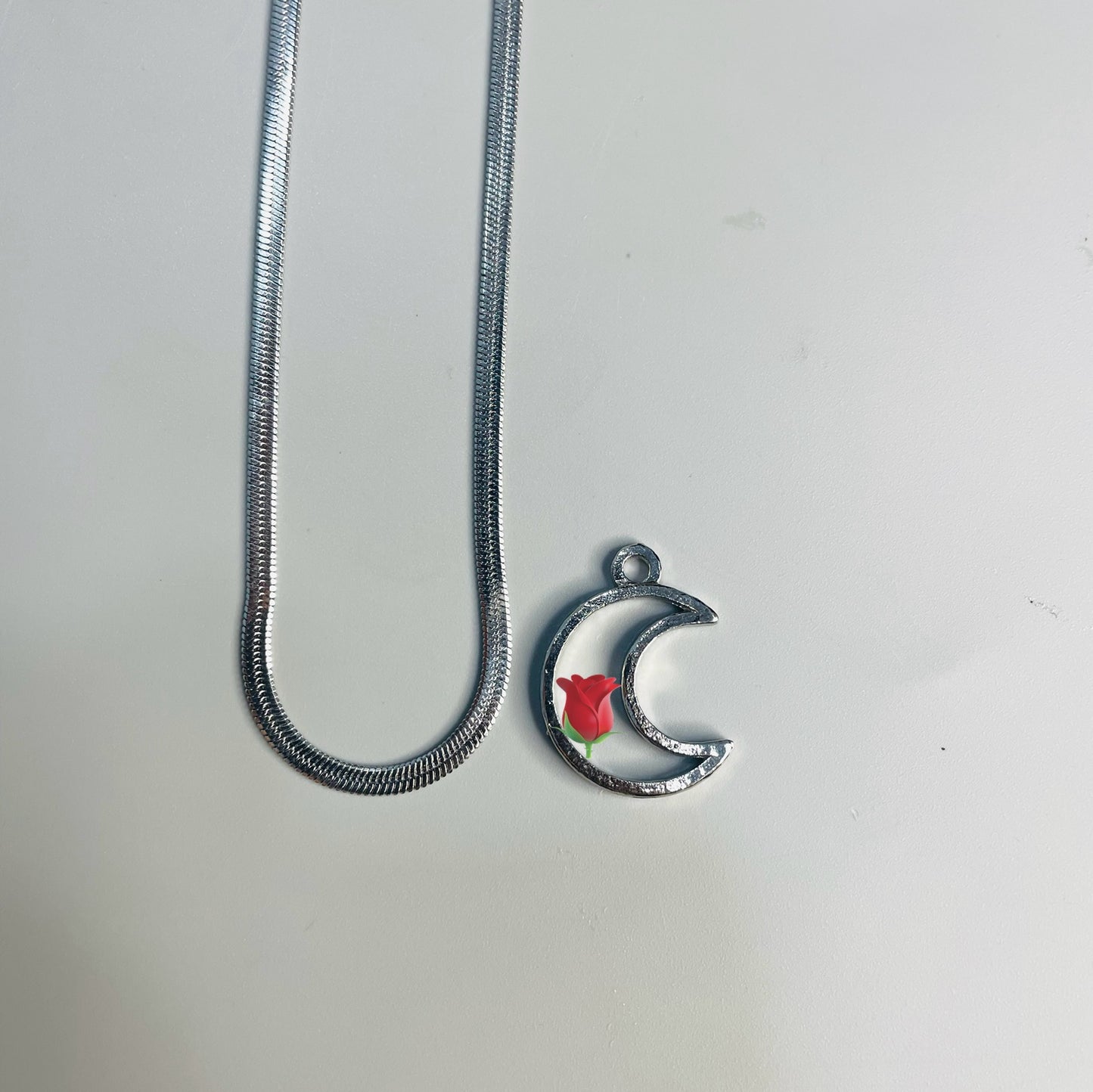 Pendants for him - snake chain (flower preservation)