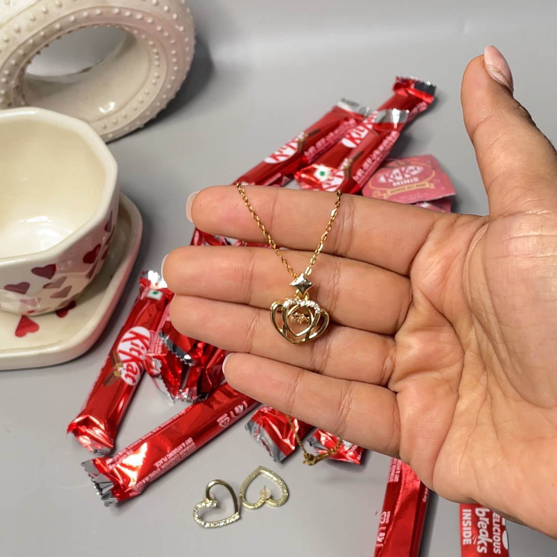 Kitkat mystery jewellery pack