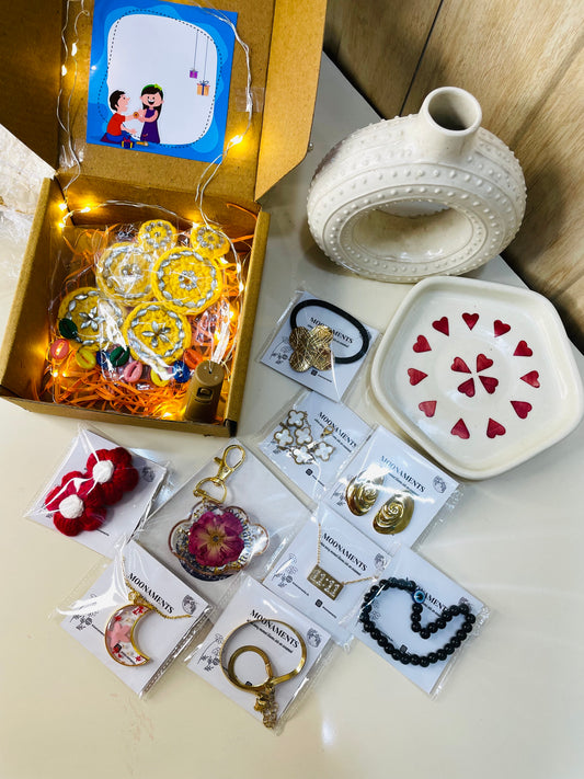 Rakshabandhan hamper for her (gold)