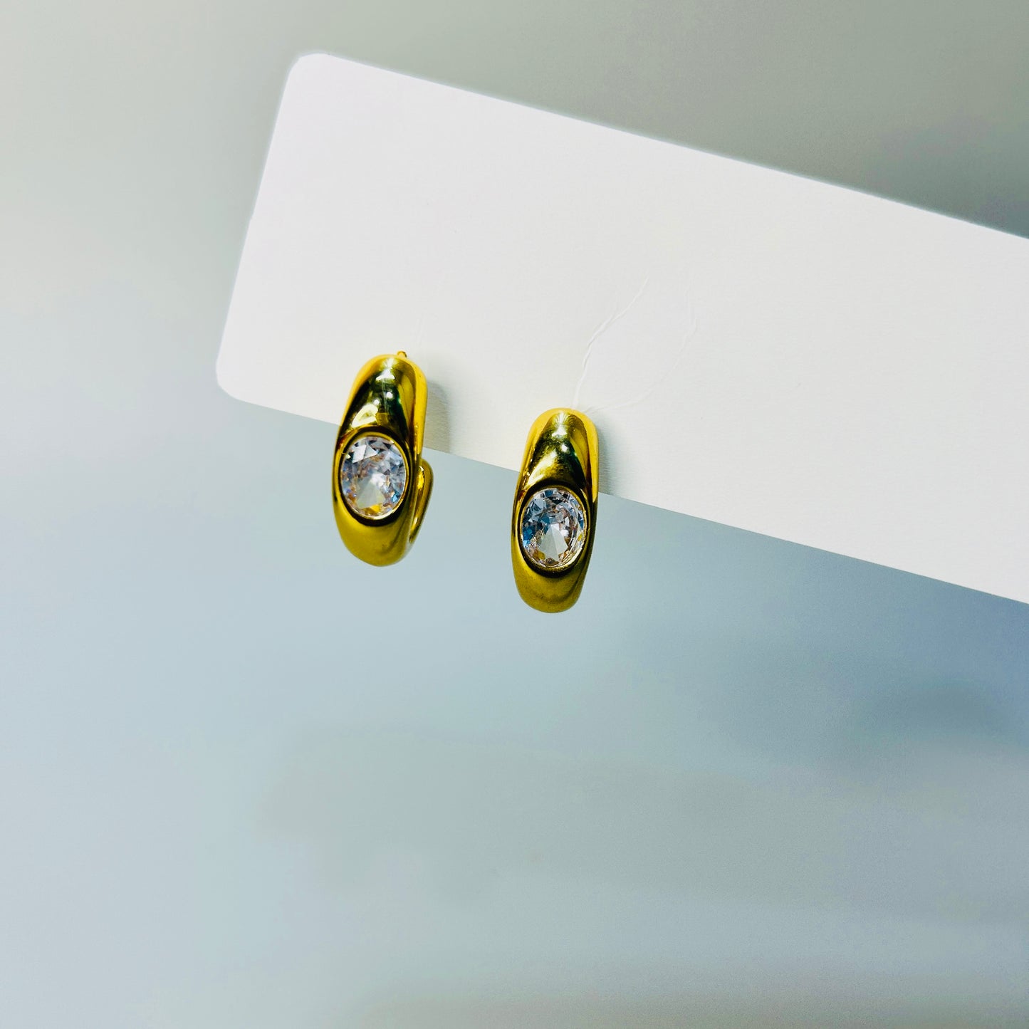 Bella studs