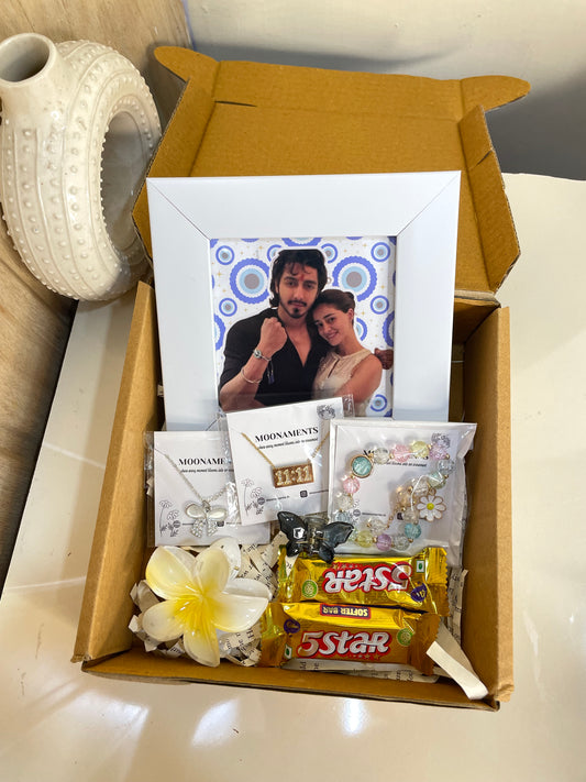 Sister hamper