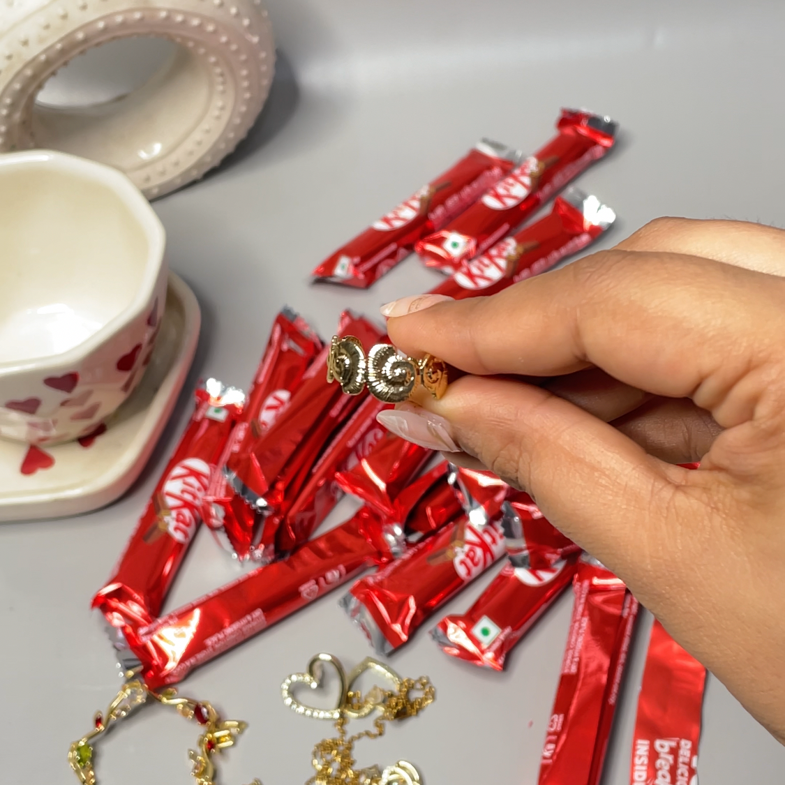 Kitkat mystery jewellery pack